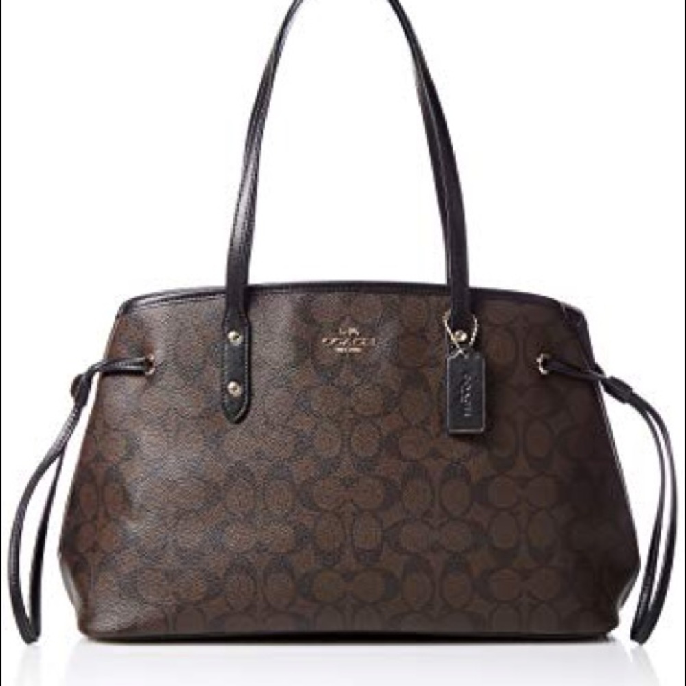 NWT 😻BEAUTIFUL Coach Signature Drawstring Tote.